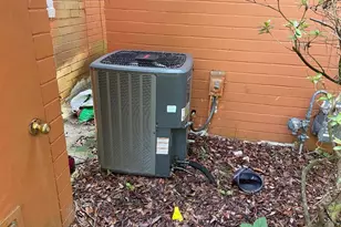 1305 NE 7th Ter, Gainesville, FL 32601 - Photo 5