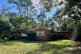 1305 NE 7th Ter, Gainesville, FL 32601 - Photo 15