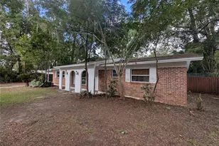 1714 NW 38th St, Gainesville, FL 32605 - Photo 13