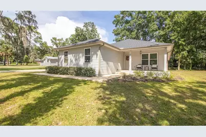 601 SE 4th Avenue, Melrose, FL 32666 - Photo 1