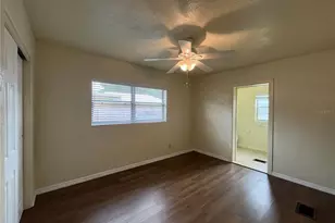 501 SE 14th St, Gainesville, FL 32641 - Photo 17