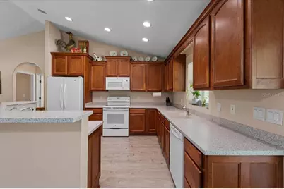 4700 NW 55th Avenue, Bell, FL 32619 - Photo 5