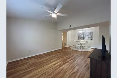 2360 SW Archer Road #1012, Gainesville, FL 32608 - Photo 3