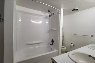 415 NW 39th Rd, Gainesville, FL 32607 - Photo 7