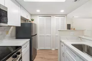 912 SW 57th Dr, Gainesville, FL 32607 - Photo 3