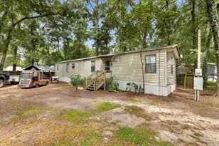 901 NE 11th Ave, Trenton, FL 32693 - Photo 1