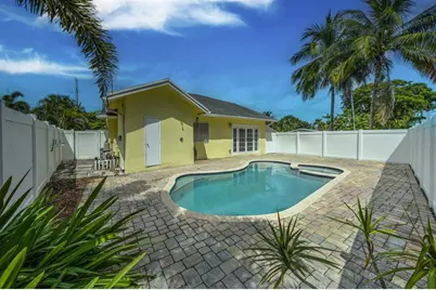 4361 NE 13th Terrace, Oakland Park, FL 33334 - Photo 5