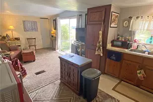 148 Swan Lake Dr, Melrose, FL 32666 - Photo 9