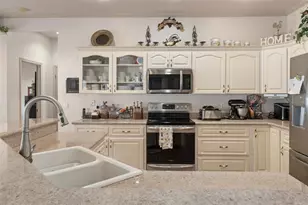 8921 W Wauchula Dr, Crystal River, FL 34428 - Photo 11