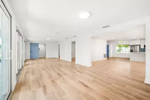 11280 W Bayshore Dr, Crystal River, FL 34429 - Photo 11