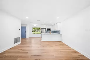 11280 W Bayshore Dr, Crystal River, FL 34429 - Photo 9