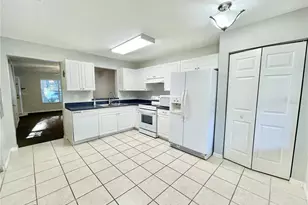 2348 SW 42nd Dr, Gainesville, FL 32607 - Photo 7