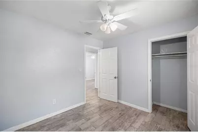 929 SE 9th Place, Gainesville, FL 32601 - Photo 15