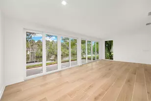 11254 W Bayshore Dr, Crystal River, FL 34429 - Photo 17