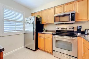 10199 Sailwinds Blvd S, Largo, FL 33773 - Photo 7