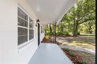 2511 NE 3rd Pl, Gainesville, FL 32641 - Photo 5