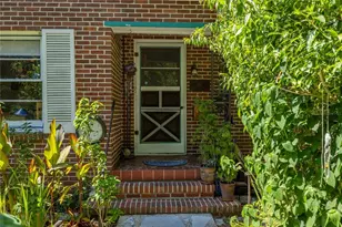 611 NE 10th Pl, Gainesville, FL 32601 - Photo 9