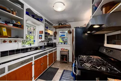 611 NE 10th Place, Gainesville, FL 32601 - Photo 3