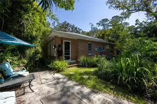 611 NE 10th Pl, Gainesville, FL 32601 - Photo 27