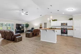 4700 SW Wilson Springs Rd, Fort White, FL 32038 - Photo 5