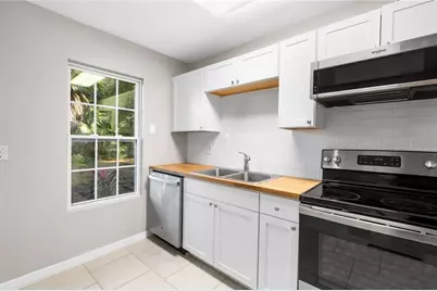 715 SW 75 Street #104, Gainesville, FL 32607 - Photo 5