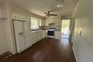 8550 NE 67th Ln, Bronson, FL 32621 - Photo 3