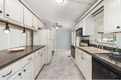 14233 Rialto Avenue, Brooksville, FL 34613 - Photo 5