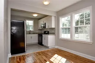 1028 NE 3rd Ave, Gainesville, FL 32601 - Photo 5