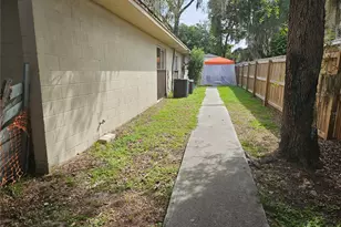 3219 SW 26th Dr, Gainesville, FL 32608 - Photo 19