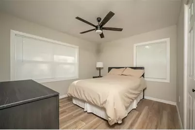 3806 SW 18th Street, Gainesville, FL 32608 - Photo 9