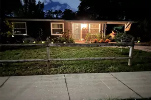 2264 Floyd St, Sarasota, FL 34239 - Photo 3