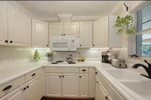 2264 Floyd St, Sarasota, FL 34239 - Photo 11