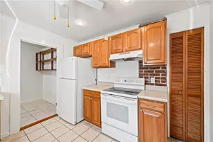 1241 NW 35th Ave, Gainesville, FL 32609 - Photo 11