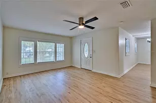 209 SE 47th St, Gainesville, FL 32641 - Photo 3