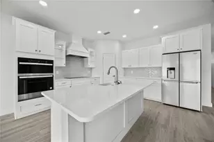 6702 SW 10th Ln, Gainesville, FL 32607 - Photo 11