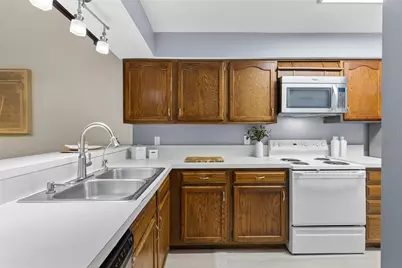 2742 NW 39th Drive, Gainesville, FL 32606 - Photo 9