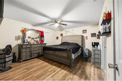 1322 NE 1st Avenue, Gainesville, FL 32641 - Photo 13