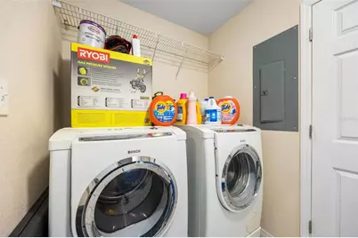 1322 NE 1st Avenue, Gainesville, FL 32641 - Photo 11