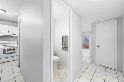 6115 SW 12th Place #13 D, Gainesville, FL 32607 - Photo 9