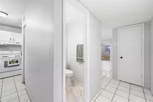 6115 SW 12 Pl, Gainesville, FL 32607 - Photo 9