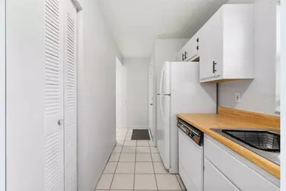 6115 SW 12th Place #13 D, Gainesville, FL 32607 - Photo 13