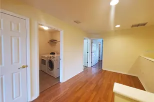 1561 NW 29 Rd, Gainesville, FL 32605 - Photo 15