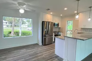 11550 W Bayshore Dr, Crystal River, FL 34429 - Photo 7