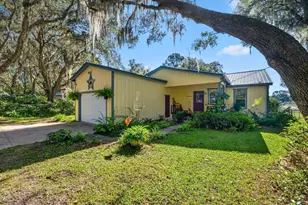 832 Lake Shore Ter, Interlachen, FL 32148 - Photo 3