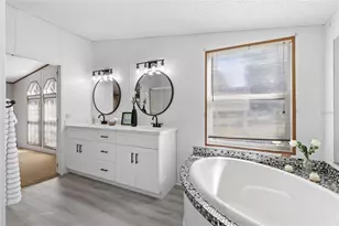 8430 NE 111th St, Bronson, FL 32621 - Photo 17