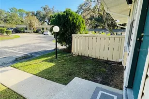 2490 SW 14th Dr, Gainesville, FL 32608 - Photo 5