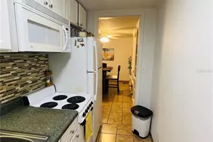 2490 SW 14th Dr, Gainesville, FL 32608 - Photo 17