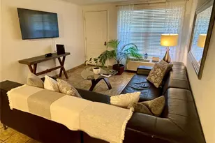 2490 SW 14th Dr, Gainesville, FL 32608 - Photo 7