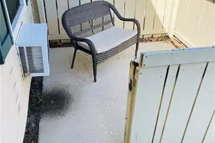 2490 SW 14th Dr, Gainesville, FL 32608 - Photo 3