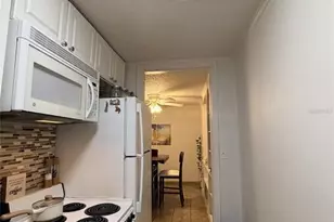 2490 SW 14th Dr, Gainesville, FL 32608 - Photo 15